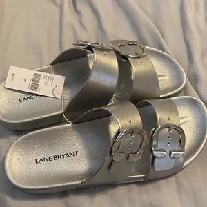 NWT Lane Bryant silver adjustable sandals in 9W.